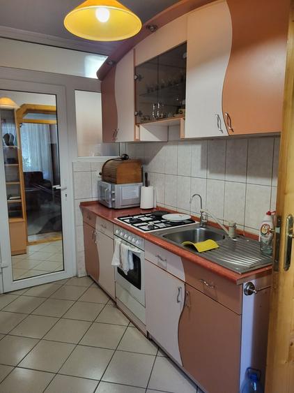 Apartament cu 3 camere decomandat în Exterior Vest