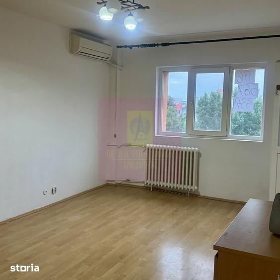 Garsonieră decomandată în Rahova