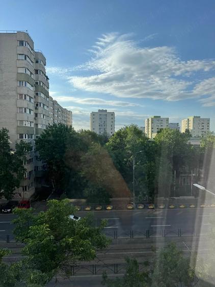 Apartament cu 2 camere semidecomandat în Colentina