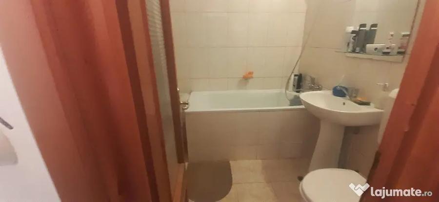 Dobrogei, 3 camere, etaj 4, acoperis nou, 78000E - 8