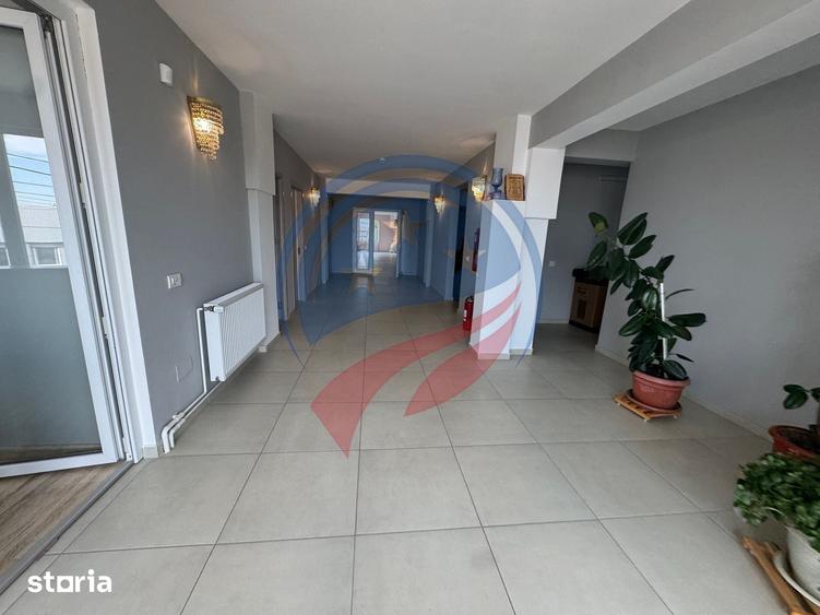 Spațiu comercial, de 900 mp, în Podari