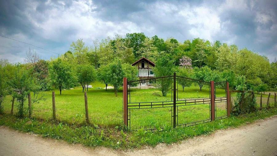 Casă cu 4 camere în Homorod