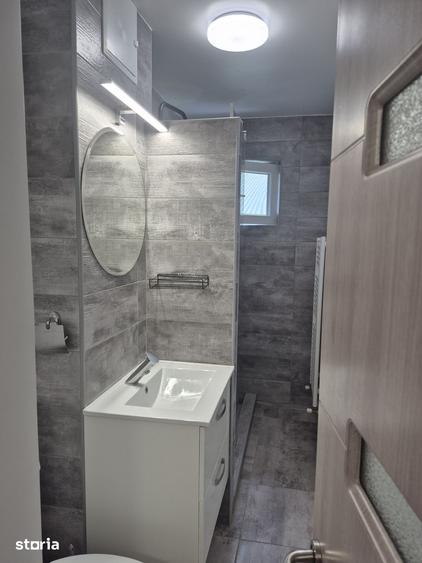 Apartament cu 3 camere decomandat în Exterior Vest