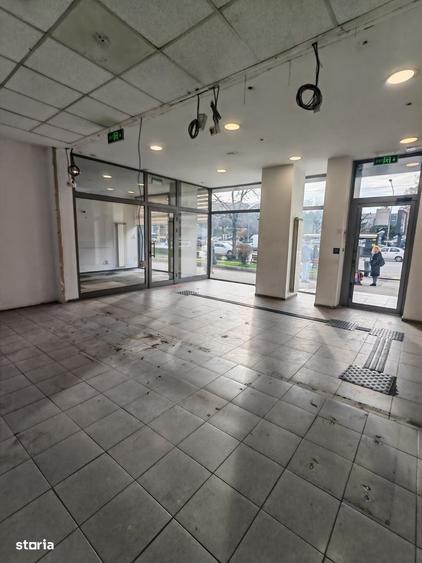 Spațiu comercial, de 200 mp, în Prundu