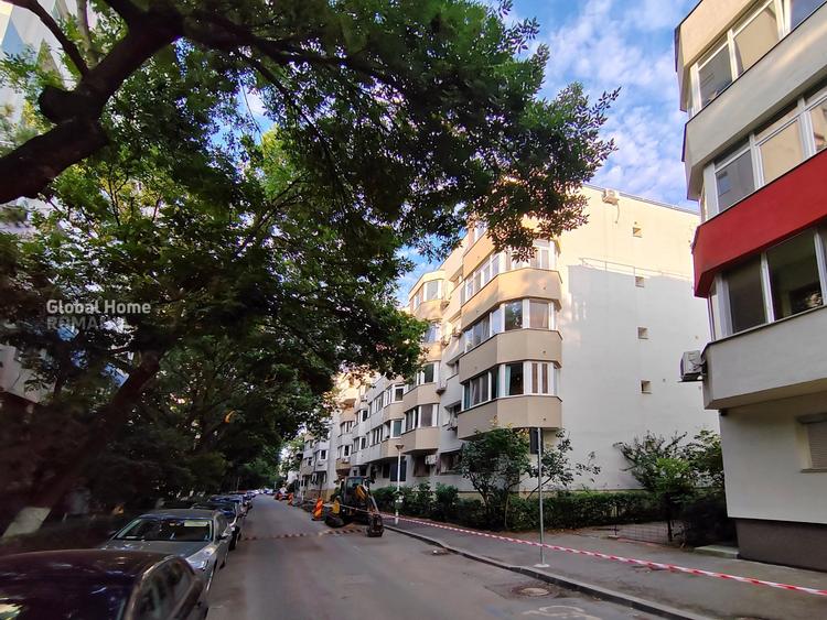 Apartament cu 4 camere decomandat în Floreasca