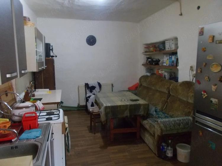 Casă cu 4 camere cu Teren 1906 Mp în Sânandrei