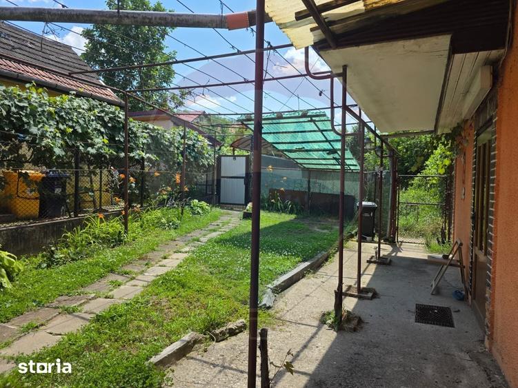 Apartament cu 3 camere decomandat în Vitrometan