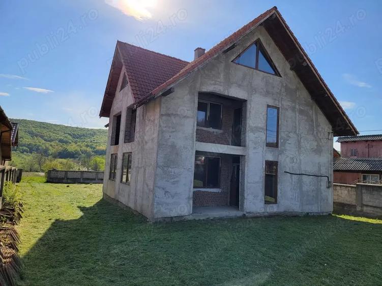 Casa cu teren 3500 mp la 11 km de Pite?ti - 9