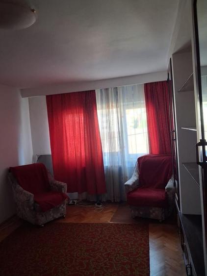 Apartament cu 2 camere decomandat în Bucovina