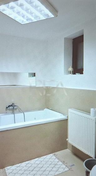 Apartament cu 4 camere decomandat în Cotroceni