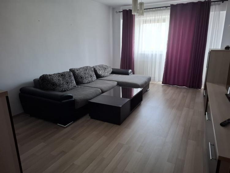 Apartament cu 3 camere decomandat, mobilat în Craiovei