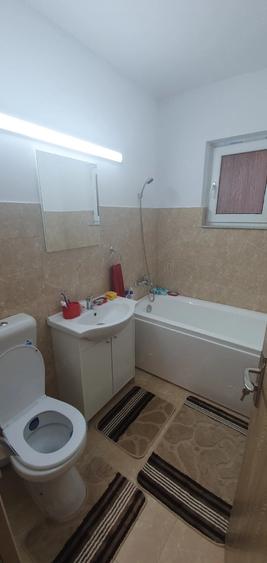 Apartament cu 2 camere decomandat în Palazu Mare