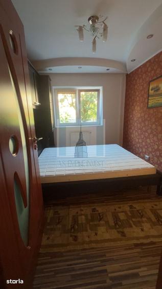 Apartament cu 3 camere decomandat în Valea Cetății