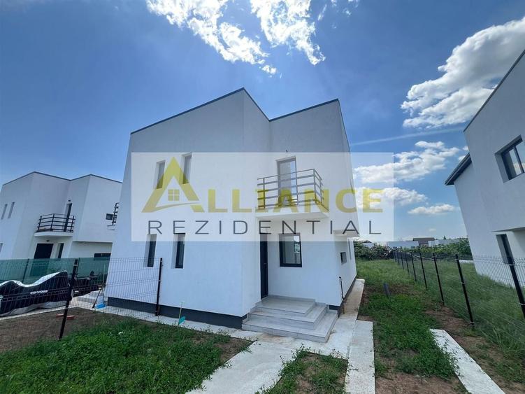 Duplex cu 3 camere decomandat cu Canalizare în Berceni