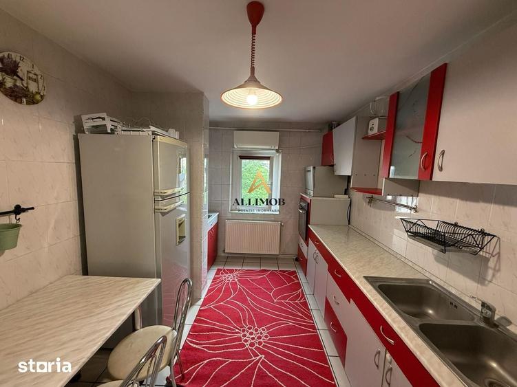 Apartament cu 3 camere în Peneș Curcanul