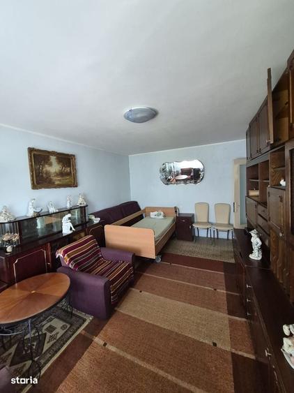 Apartament cu 2 camere decomandat în Rovine