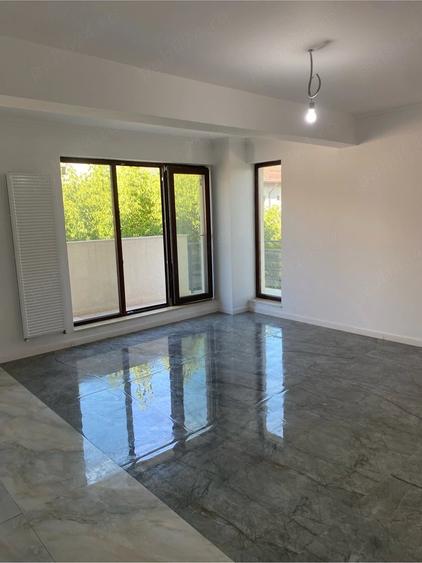 Apartament cu 2 camere decomandat în Jiului