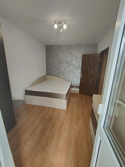 Apartament cu 2 camere semidecomandat, mobilat în Calea București