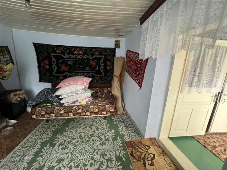 Casă cu 3 camere cu Teren 2600 Mp în Gorban
