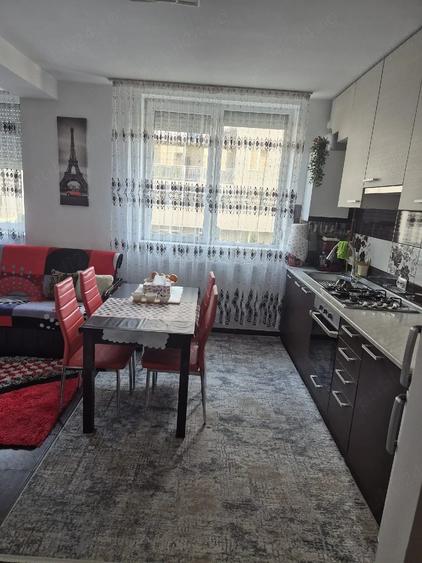 Apartament cu 2 camere semidecomandat în Iris