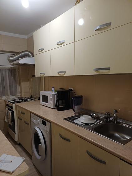 Apartament cu 3 camere semidecomandat în Sălaj