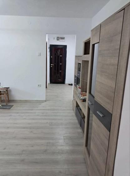 Apartament cu 2 camere decomandat în Albina