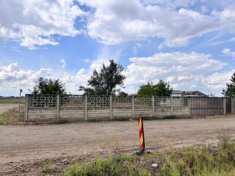 Teren Construcții intravilan de 1564 mp, în Exterior Vest
