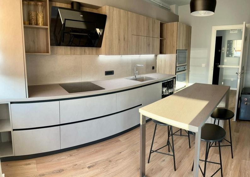 Apartament cu 2 camere decomandat, mobilat în Tudor