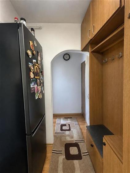 Apartament cu 3 camere semidecomandat în Păcurari