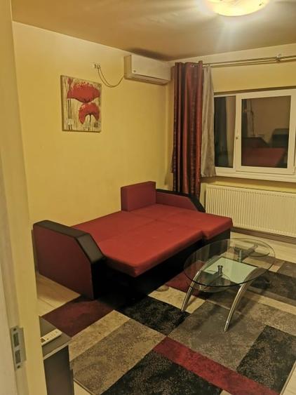 Apartament cu 2 camere decomandat, mobilat în Central