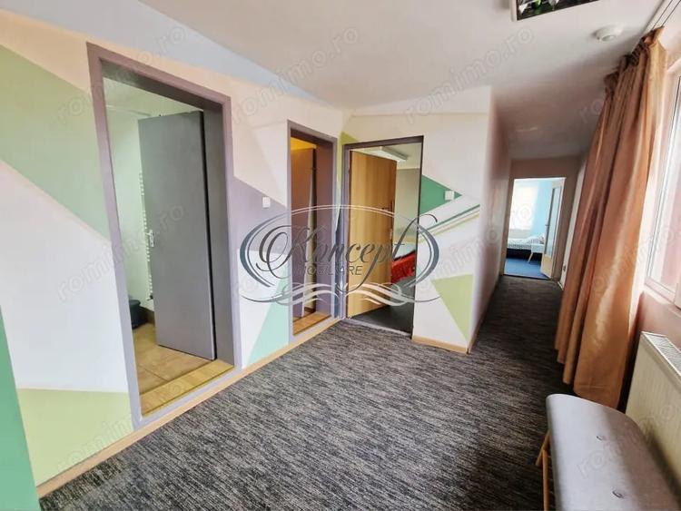 Apartament cu 3 camere semidecomandat în Central