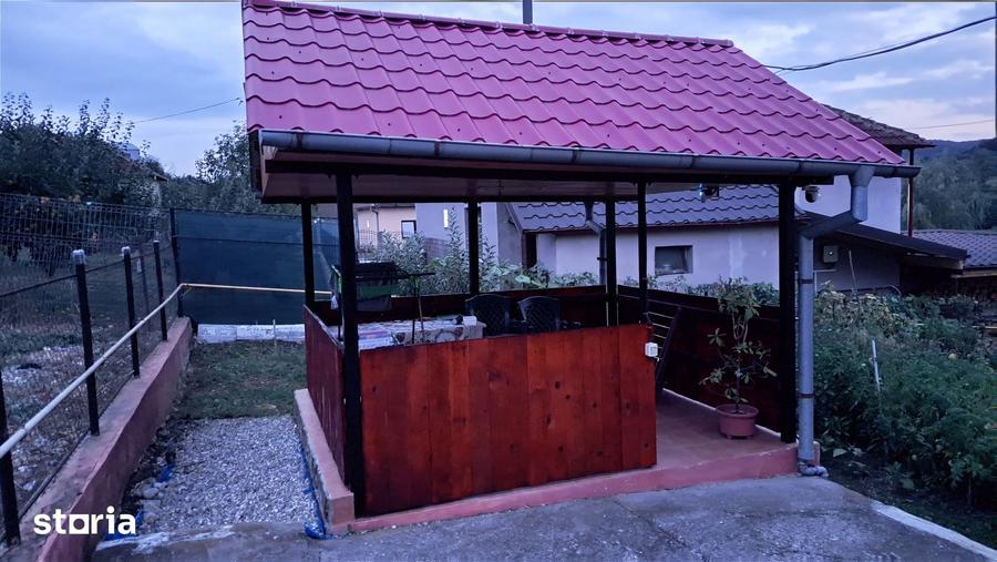 Casă cu 3 camere cu Teren 700 Mp în Mihăești