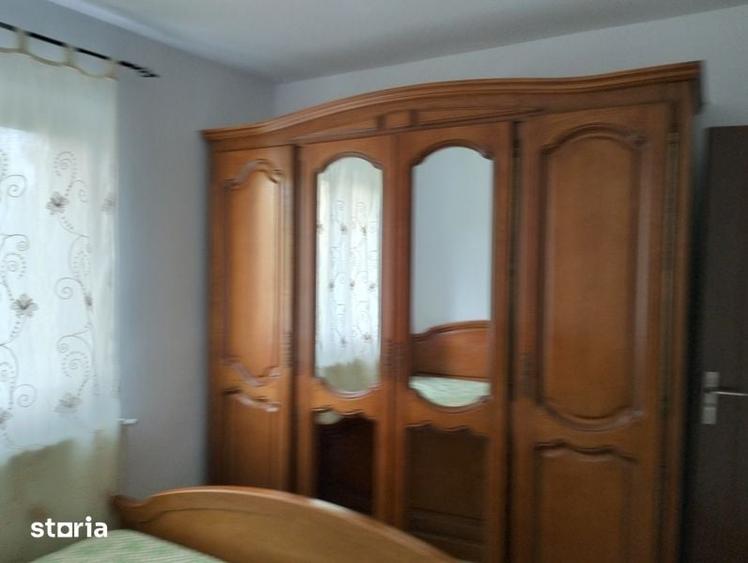 Inchiriez apartament 3 camere - 1