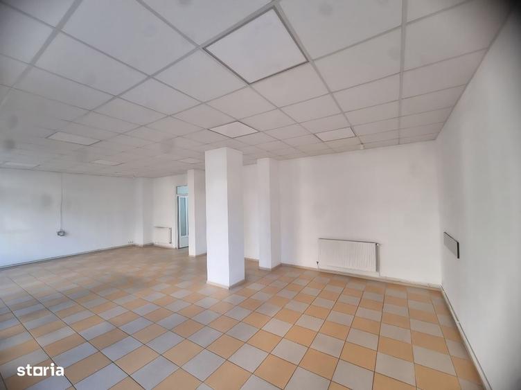 Spațiu comercial, de 82 mp, în Micro 12
