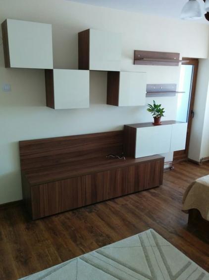 Garsonieră decomandată, mobilată în Gară