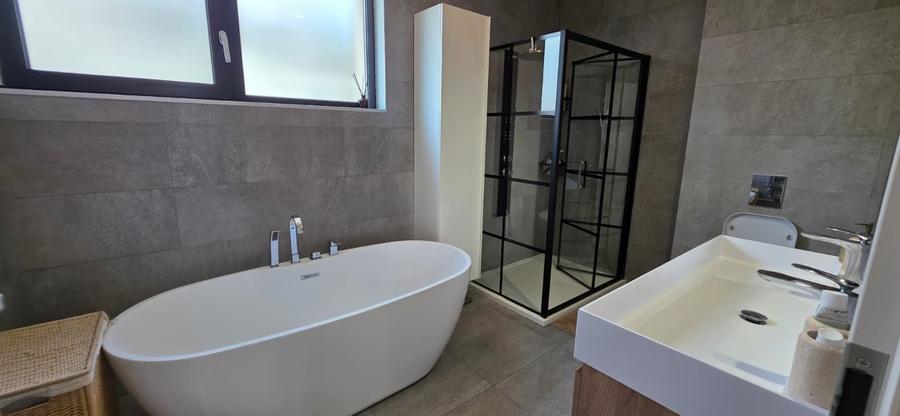 Duplex cu 5 camere cu Canalizare în Pipera