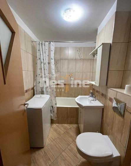 Apartament cu 2 camere decomandat în Tractorul