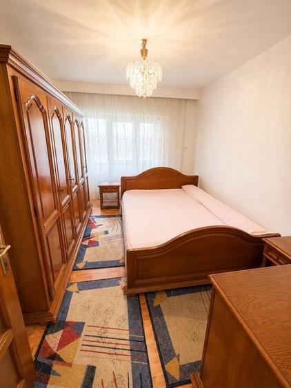 Apartament cu 2 camere decomandat în Trocadero