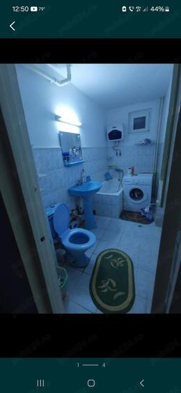 Apartament cu 3 camere semidecomandat în Crihala
