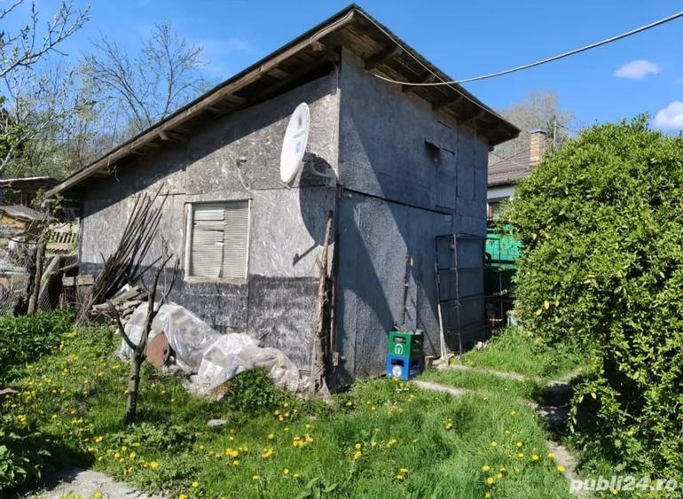 Casă cu 2 camere cu Teren 330 Mp în Provița de Sus