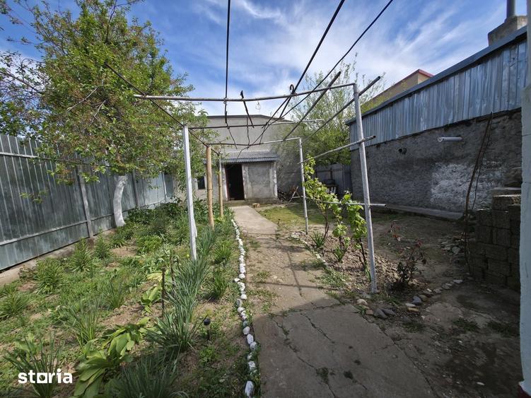 Casă cu 4 camere cu Teren 264 Mp în Radu Negru