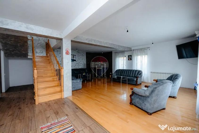 Casă cu 4 camere cu Teren 779 Mp în Piscani