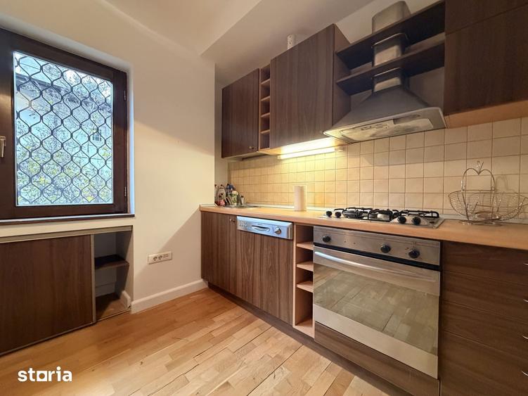 Apartament cu 3 camere în Primăverii