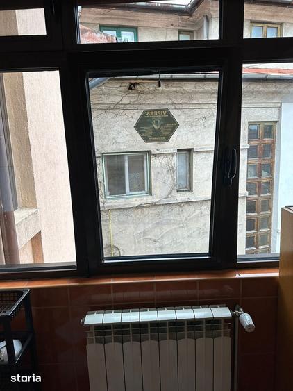 Apartament cu 4 camere decomandat, mobilat în Cotroceni