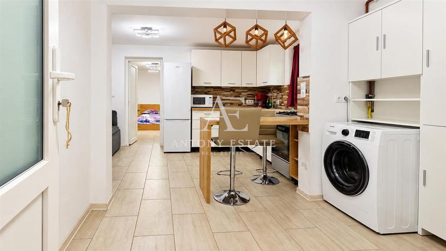 Apartament cu 3 camere decomandat, mobilat în Central