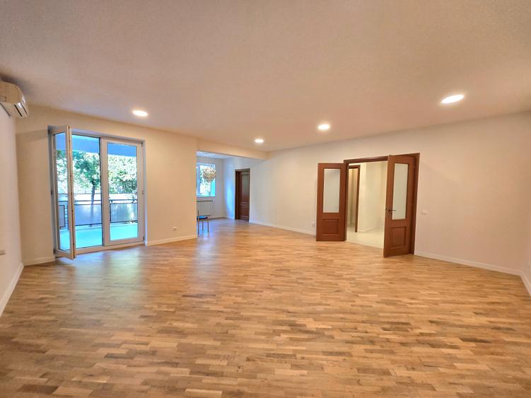 Apartament cu 3 camere în Herăstrău