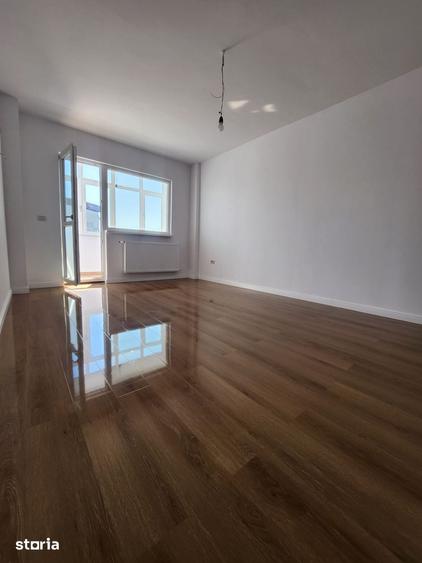 Apartament cu 3 camere decomandat în Șerbănești
