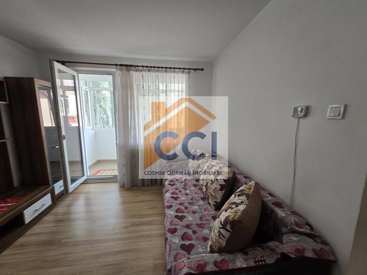 Apartament cu 2 camere semidecomandat, mobilat în Gară
