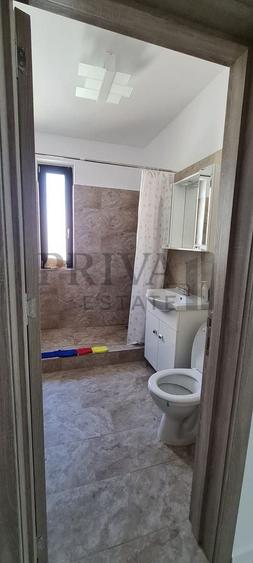 Apartament cu 3 camere decomandat, mobilat în Girocului