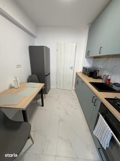 Apartament cu 2 camere decomandat, mobilat în Central